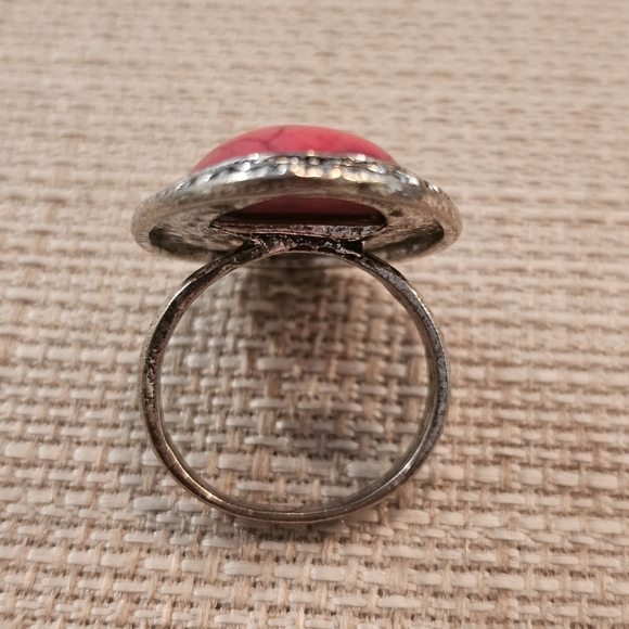 Faux red turquoise oval ring antique silvertone setting in size 9-1/2 - Picture 9 of 12